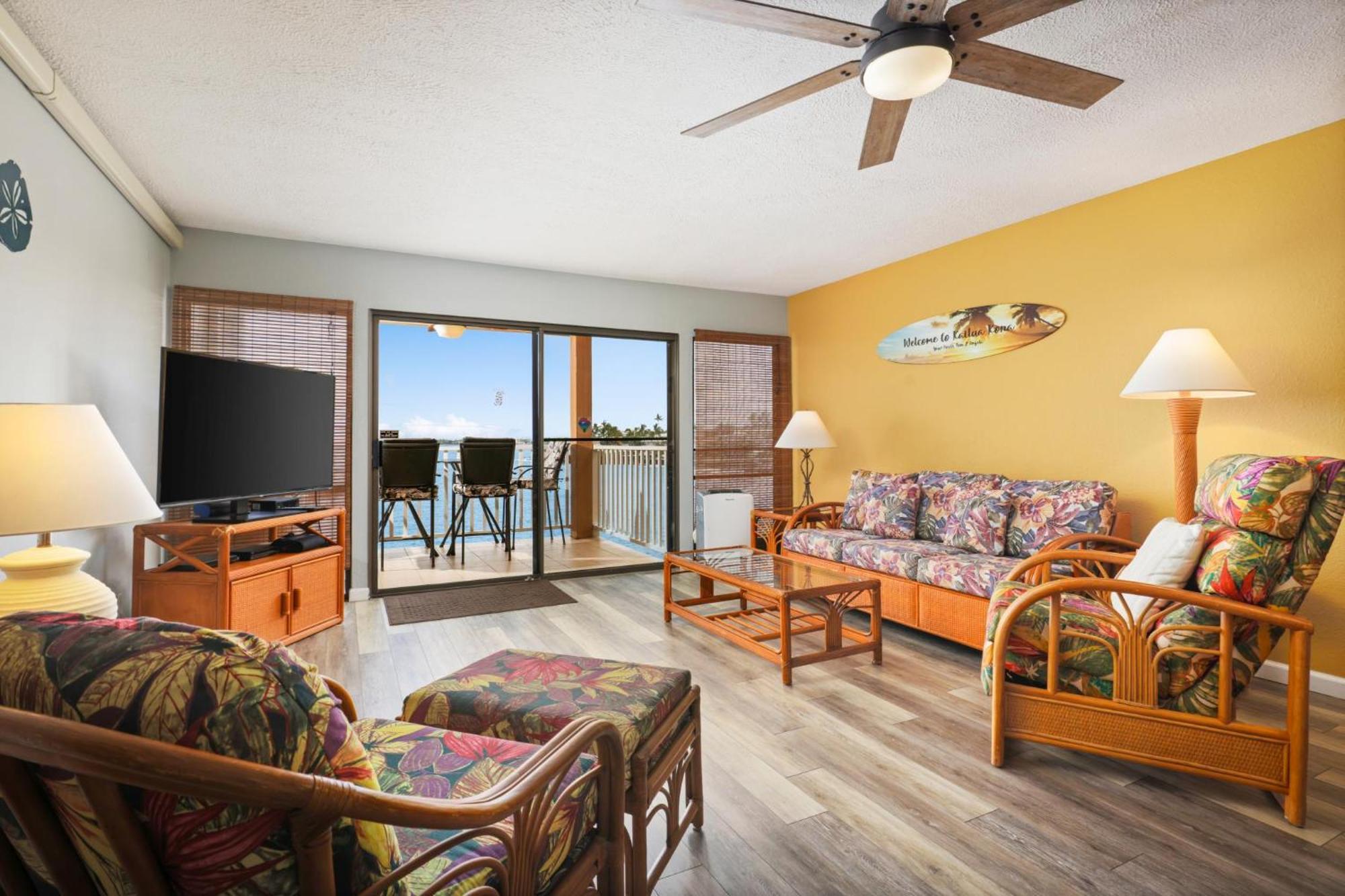 Sea Village 2Nd Floor Direct Oceanfront Unit With Extensive Upgrades Kailua-Kona Exterior foto